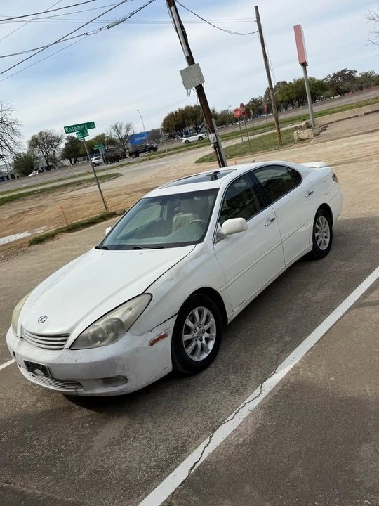 2002 Lexus ES 4th Gen - Image 2 of 11