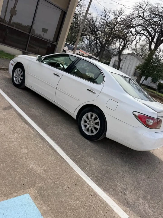2002 Lexus ES 4th Gen - Image 5 of 11