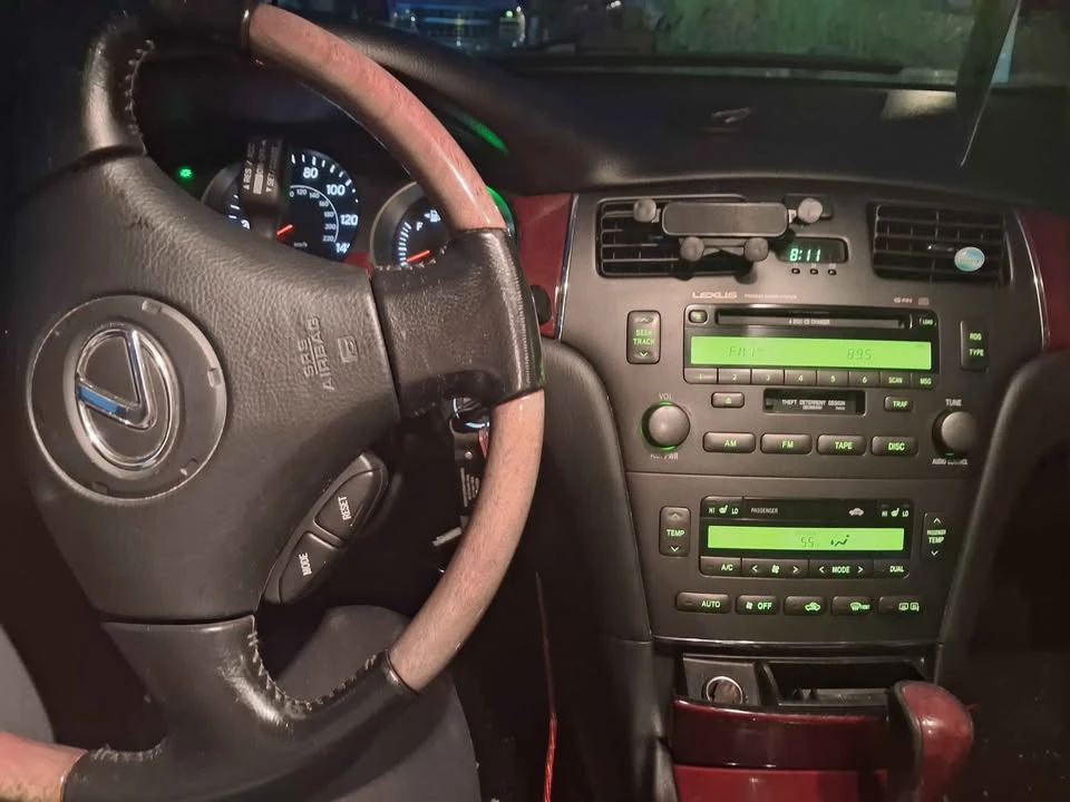 2002 Lexus ES 4th Gen - Image 5 of 6