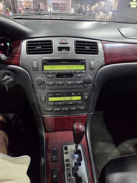 2002 Lexus ES 4th Gen - Image 4 of 14