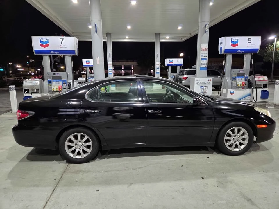 2002 Lexus ES 4th Gen - Image 3 of 14
