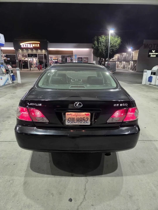 2002 Lexus ES 4th Gen - Image 10 of 14