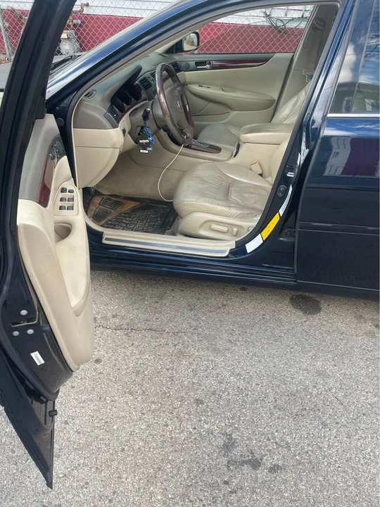 2002 Lexus ES 4th Gen - Image 5 of 9