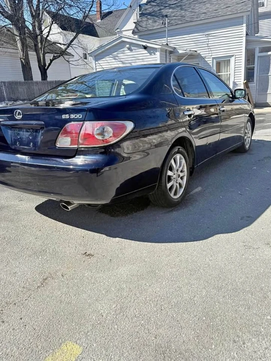 2002 Lexus ES 4th Gen - Image 4 of 9