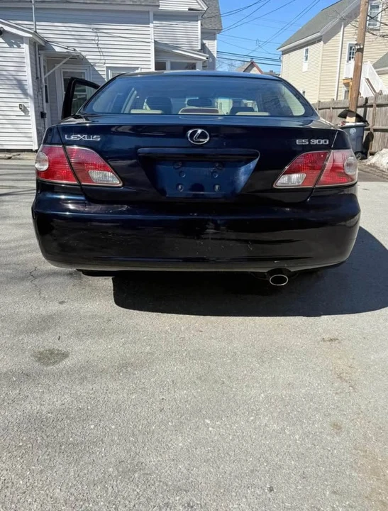 2002 Lexus ES 4th Gen - Image 2 of 9