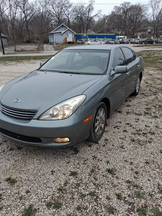 2002 Lexus ES 4th Gen - Image 3 of 9