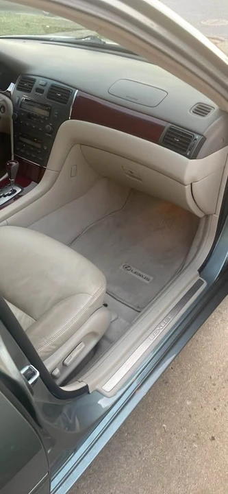 2002 Lexus ES 4th Gen - Image 13 of 14