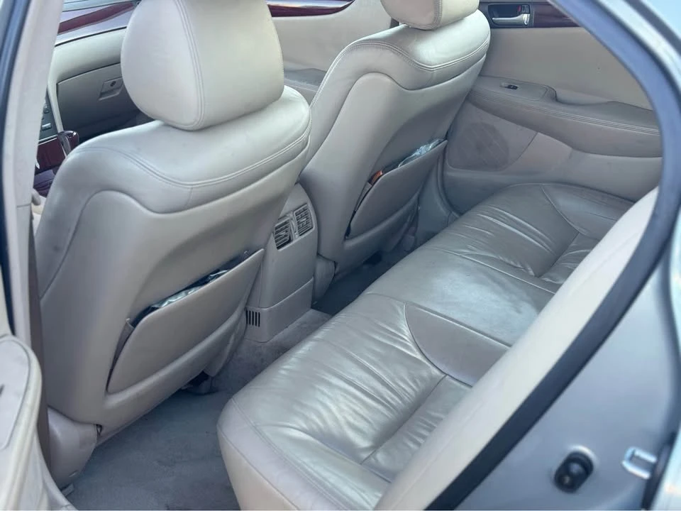 2002 Lexus ES 4th Gen - Image 11 of 13