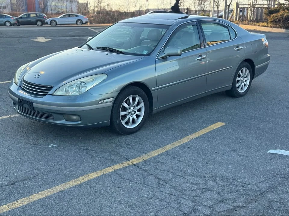 2002 Lexus ES 4th Gen - Image 2 of 13