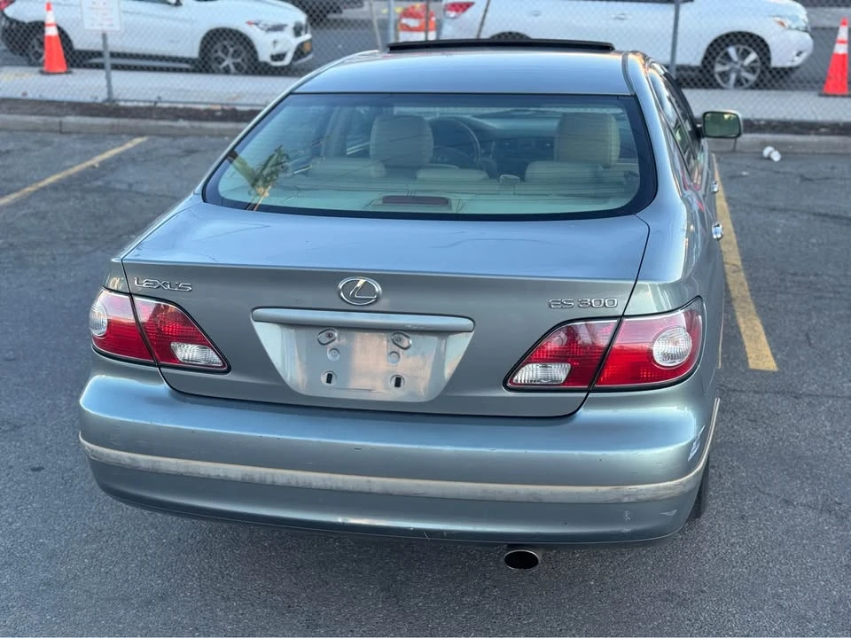 2002 Lexus ES 4th Gen - Image 6 of 13