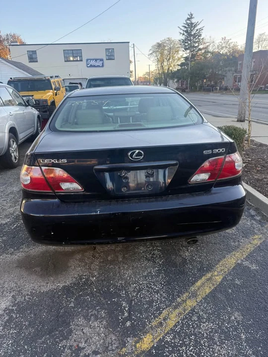 2002 Lexus ES 4th Gen - Image 7 of 10