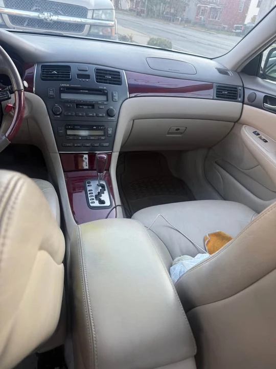 2002 Lexus ES 4th Gen - Image 5 of 10