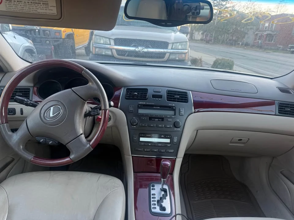 2002 Lexus ES 4th Gen - Image 8 of 10