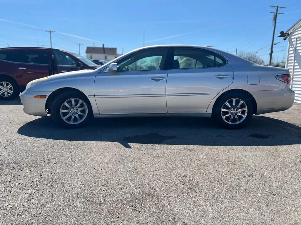 2002 Lexus ES 4th Gen - Image 3 of 16