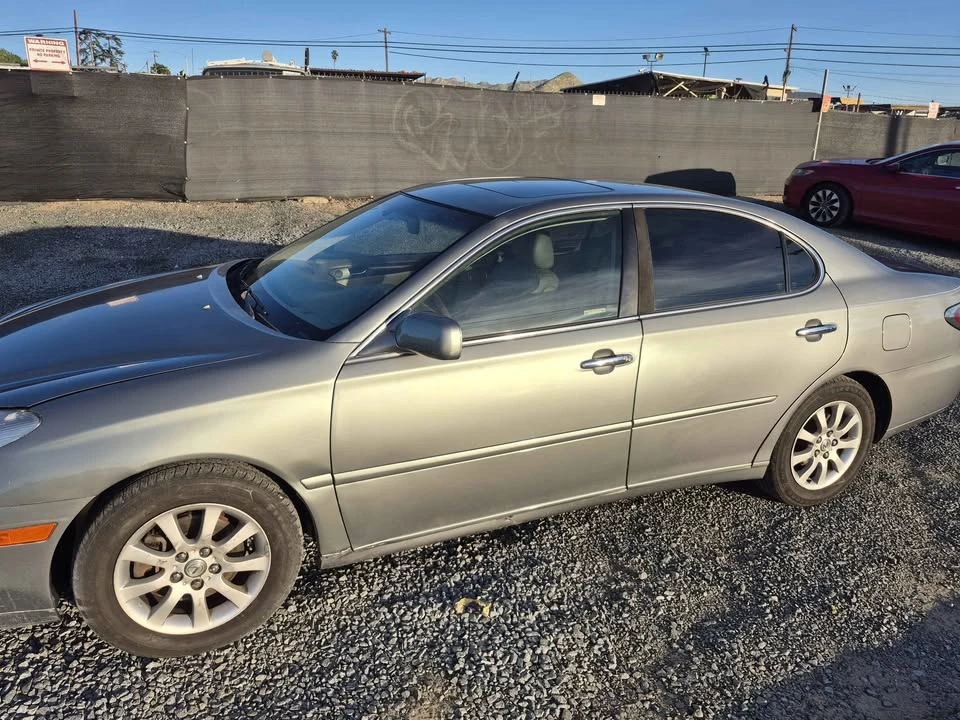2002 Lexus ES 4th Gen - Image 5 of 9