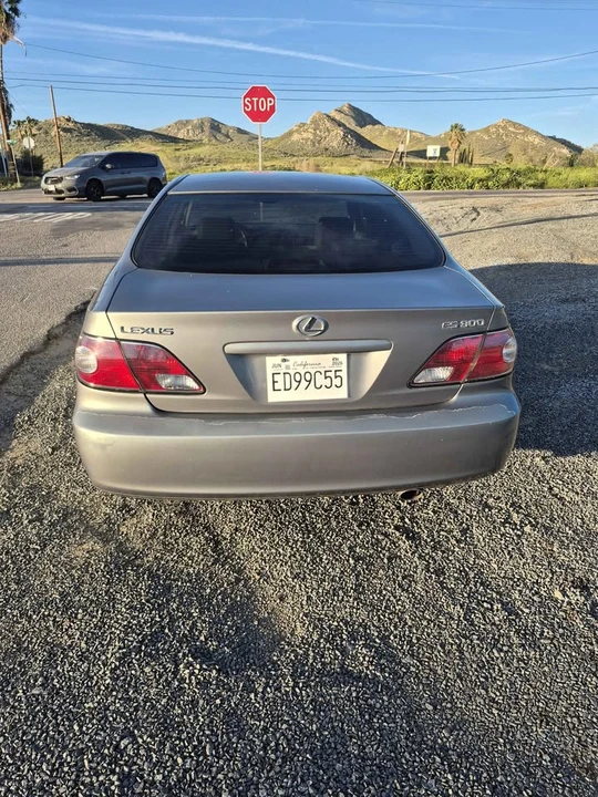 2002 Lexus ES 4th Gen - Image 2 of 9