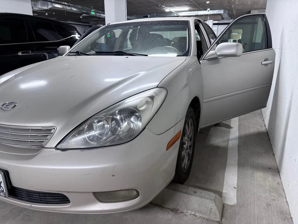 2002 Lexus ES 4th Gen - Image 5 of 10
