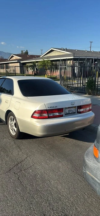 2002 Lexus ES 4th Gen - Image 3 of 4