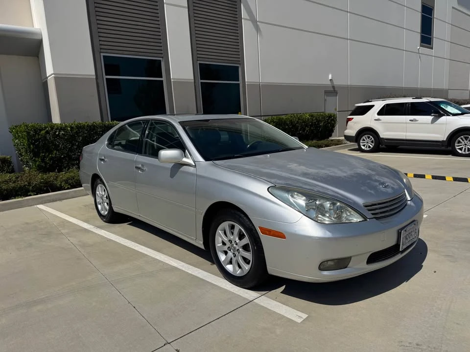 2002 Lexus ES 4th Gen - Image 11 of 20