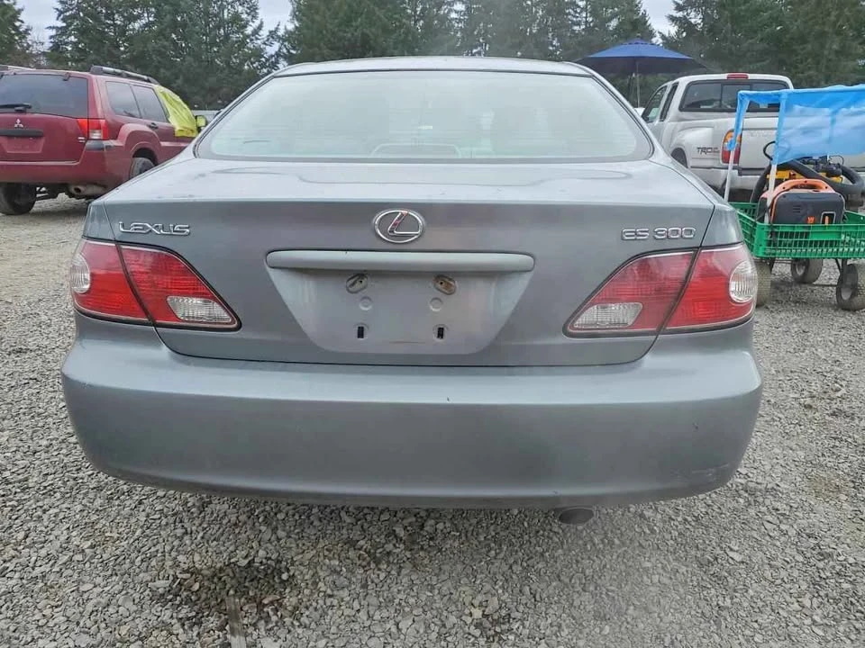 2002 Lexus ES 4th Gen - Image 7 of 9