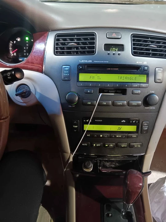 2002 Lexus ES 4th Gen - Image 8 of 10