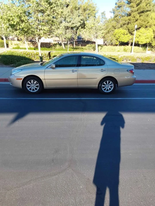2002 Lexus ES 4th Gen - Image 2 of 8