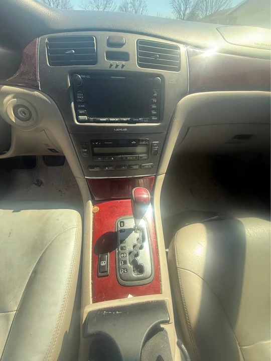 2002 Lexus ES 4th Gen - Image 5 of 6