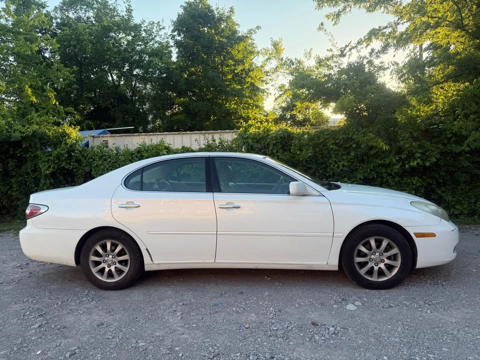 2002 Lexus ES 4th Gen - Image 2 of 7