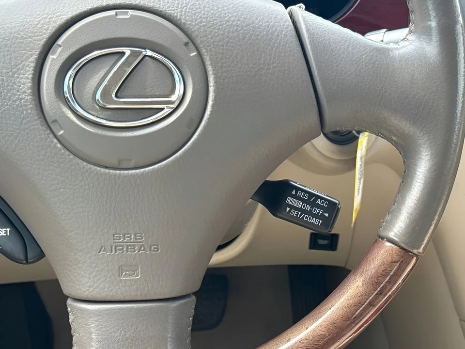 2002 Lexus ES 4th Gen - Image 16 of 30