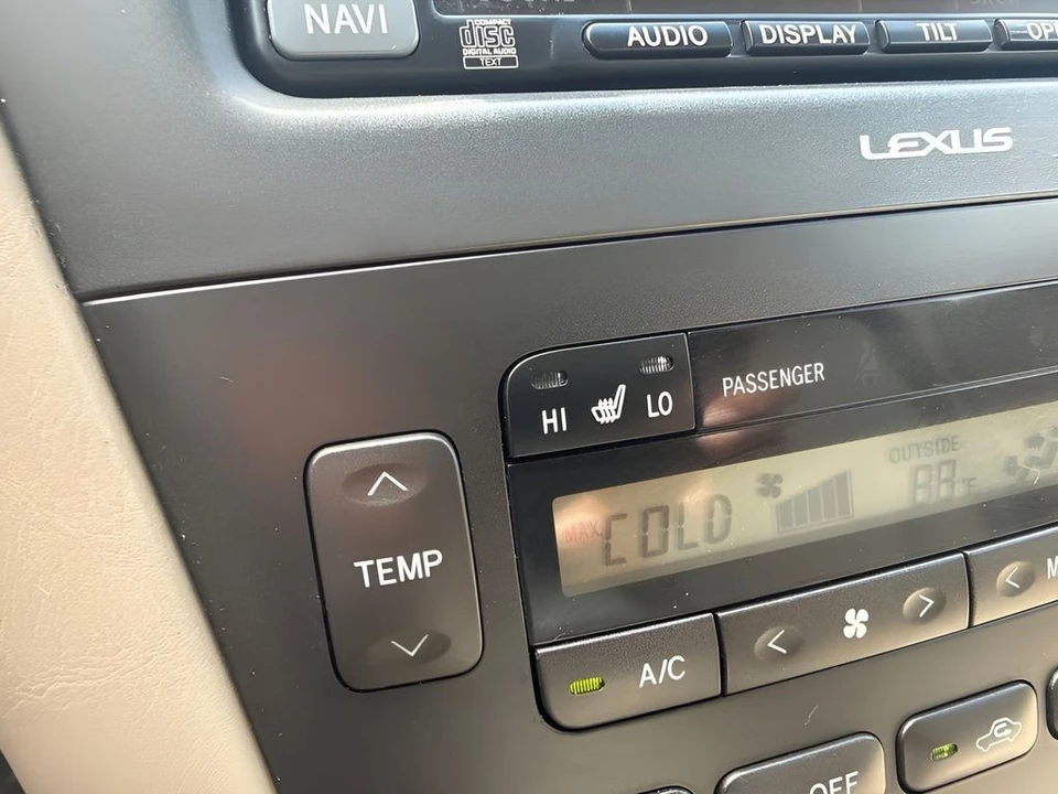 2002 Lexus ES 4th Gen - Image 20 of 30