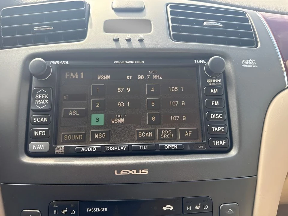2002 Lexus ES 4th Gen - Image 18 of 30
