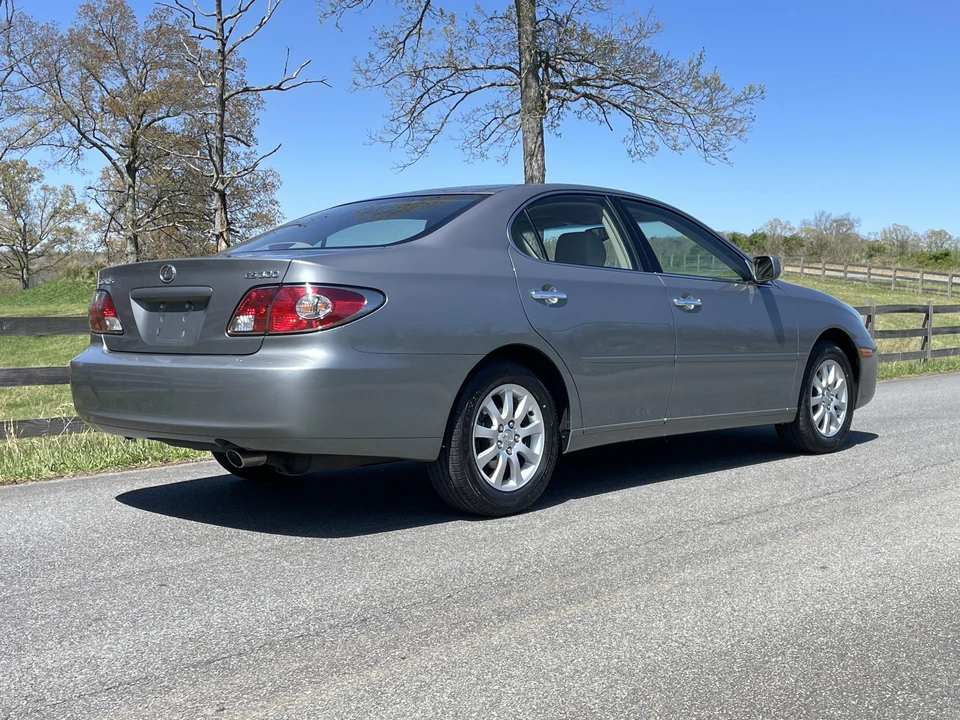 2002 Lexus ES 4th Gen - Image 29 of 31