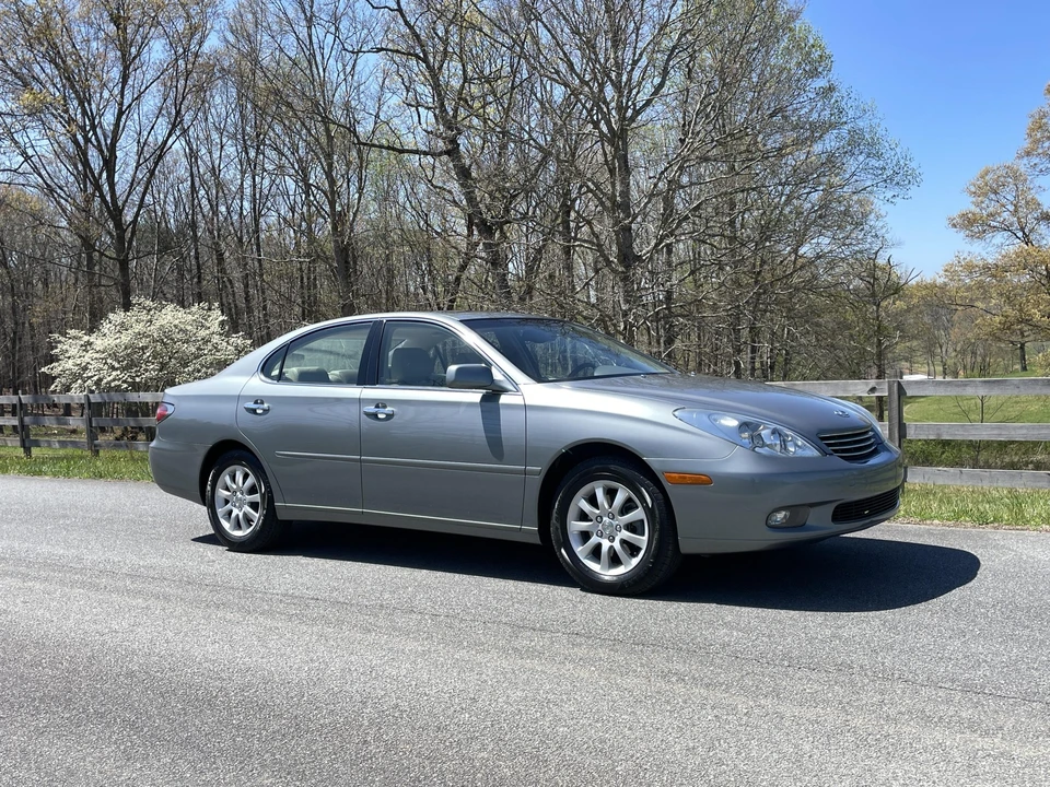 2002 Lexus ES 4th Gen - Image 21 of 31