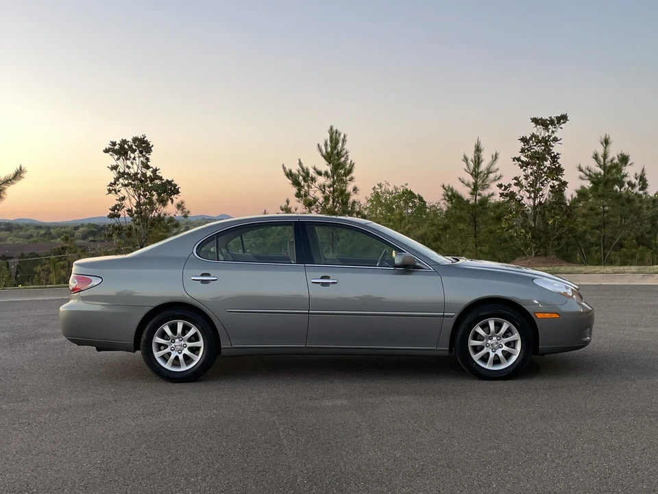 2002 Lexus ES 4th Gen - Image 25 of 31