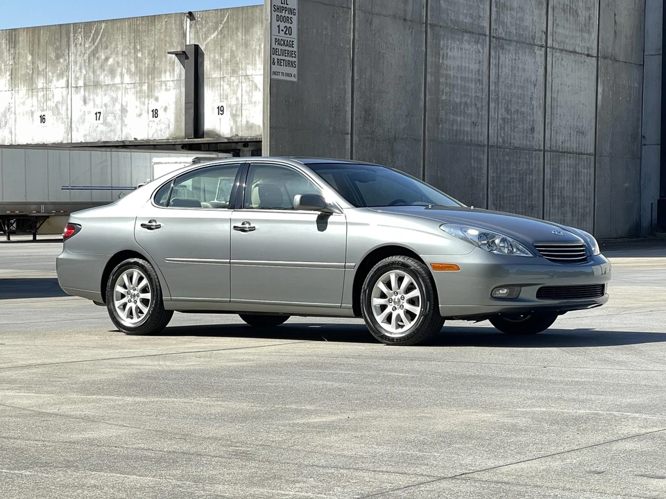 2002 Lexus ES 4th Gen - Image 23 of 31