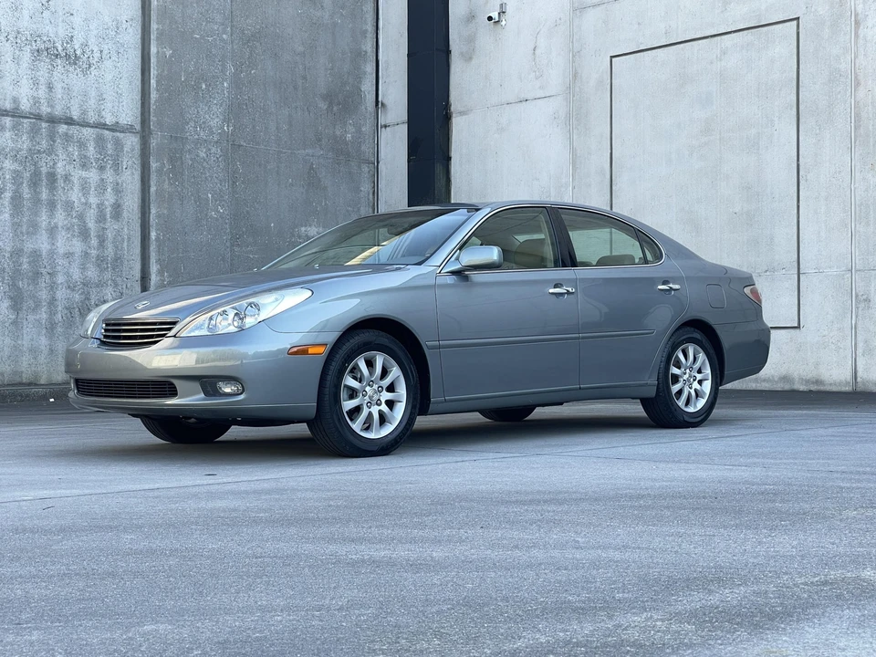 2002 Lexus ES 4th Gen - Image 8 of 31