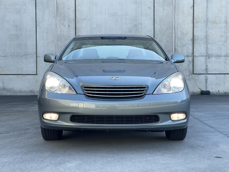 2002 Lexus ES 4th Gen - Image 13 of 31
