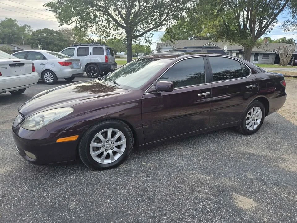 2002 Lexus ES 4th Gen - Image 2 of 10