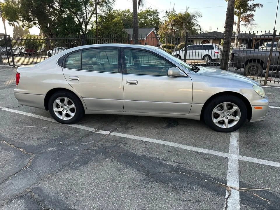 2002 Lexus GS 2nd Gen - Image 4 of 14