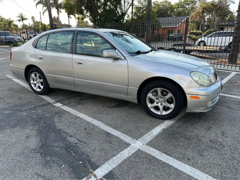 2002 Lexus GS 2nd Gen - Image 2 of 14