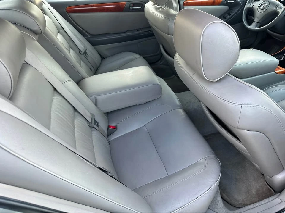 2002 Lexus GS 2nd Gen - Image 11 of 14