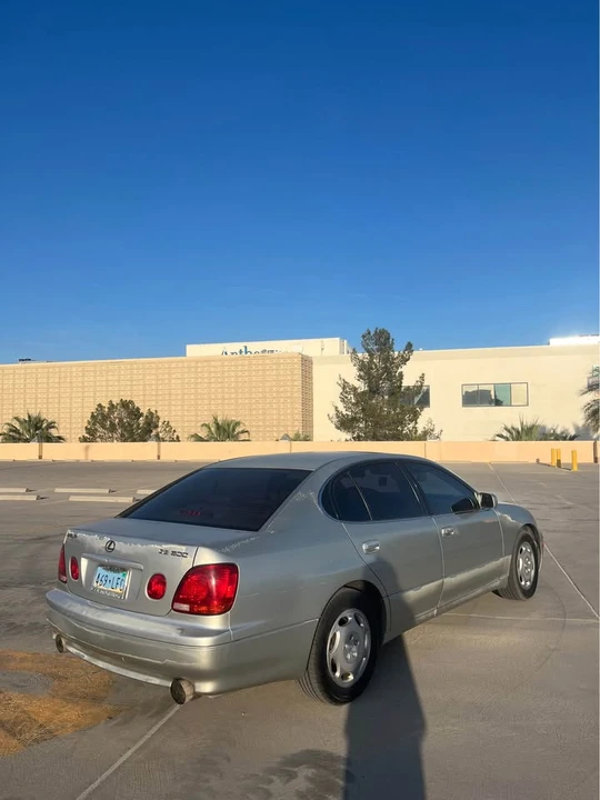 2002 Lexus GS 2nd Gen - Image 3 of 12