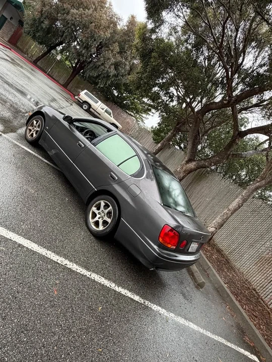 2002 Lexus GS 2nd Gen - Image 16 of 17