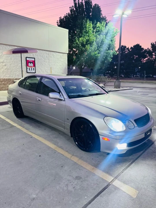 2002 Lexus GS 2nd Gen - Image 2 of 11