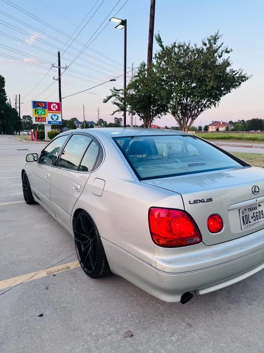 2002 Lexus GS 2nd Gen - Image 6 of 11