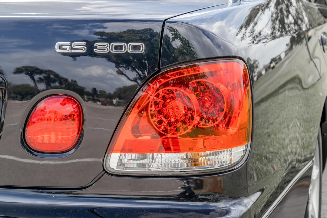 2002 Lexus GS 2nd Gen - Image 31 of 31