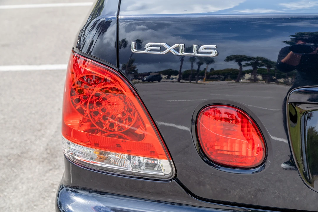 2002 Lexus GS 2nd Gen - Image 26 of 31