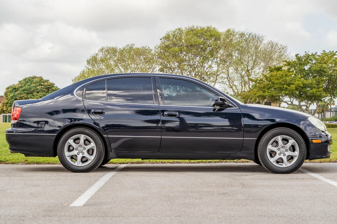 2002 Lexus GS 2nd Gen - Image 3 of 31