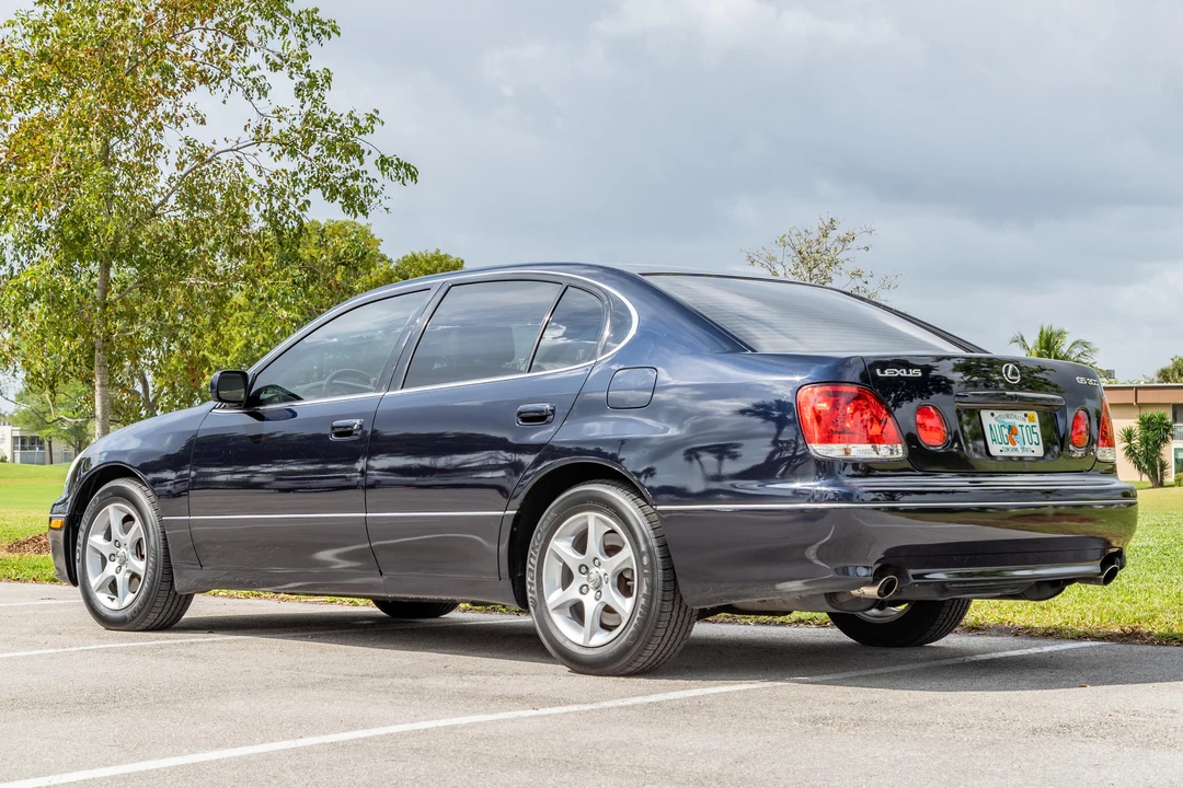 2002 Lexus GS 2nd Gen - Image 9 of 31