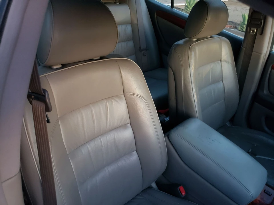 2002 Lexus GS 2nd Gen - Image 8 of 10